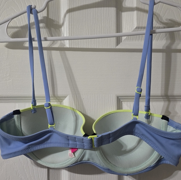 Victoria's Secret Colorblock Bikini Swim Top, Demi Cut, Padded Cups, Sz 36B, EUC - Picture 4 of 8